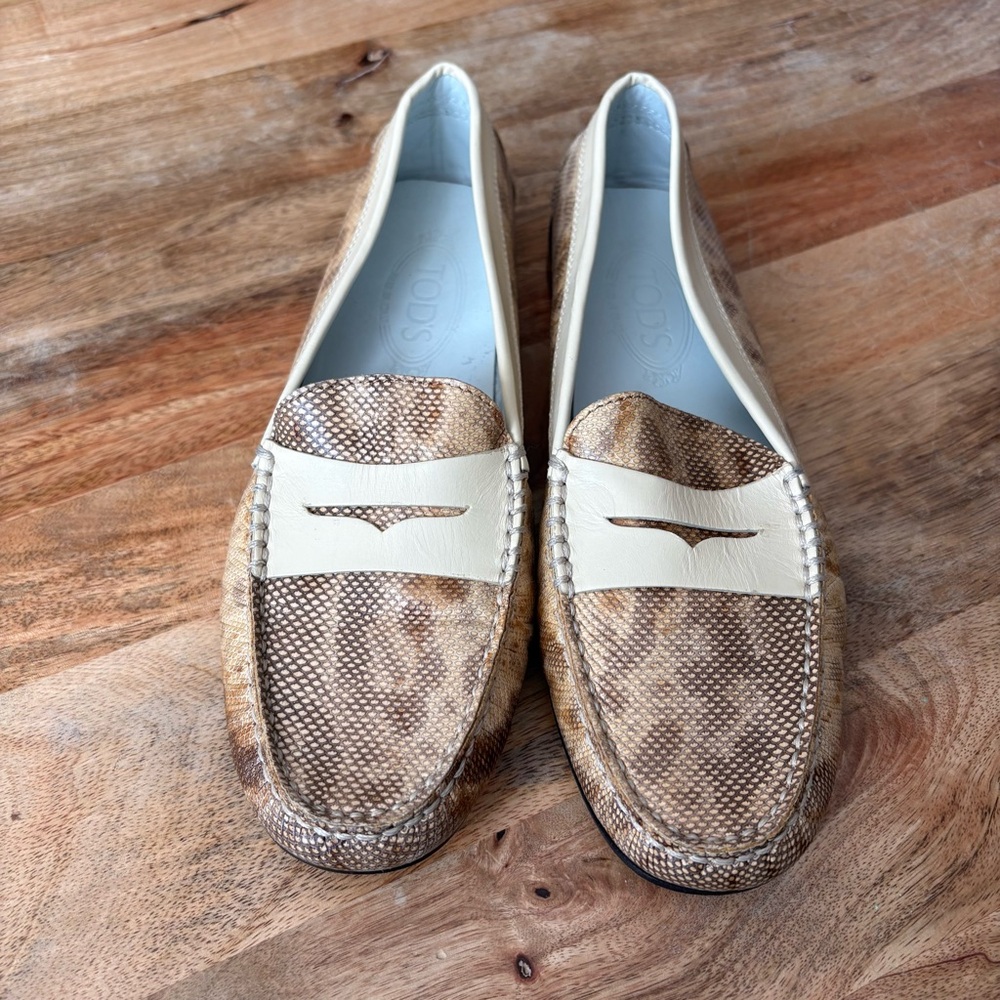Tod’s Leather Sole Snakeskin Loafers size 10. Made in Italy. Great condition.